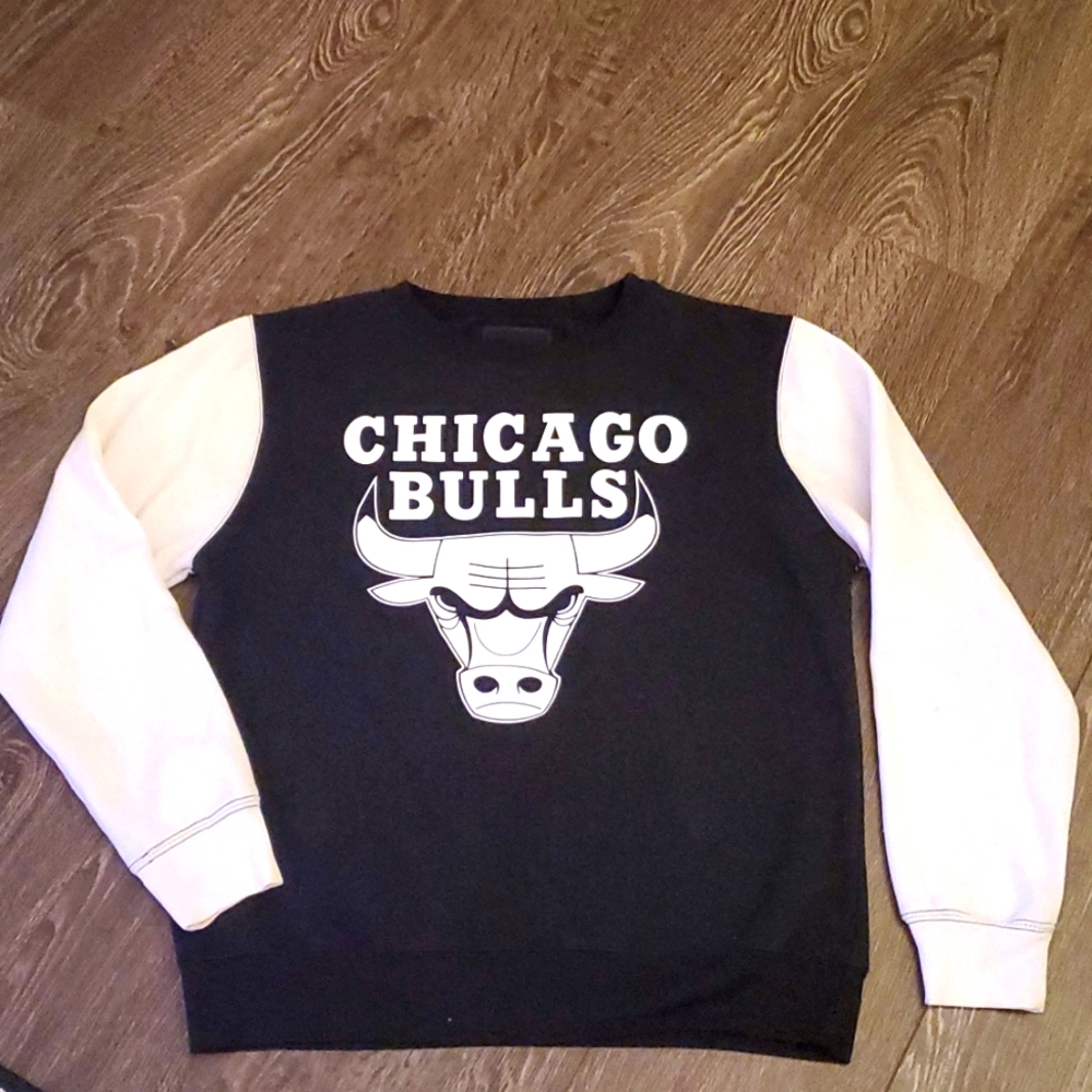 2015 NBA Chicago Bulls Sweater - Urban Heritage